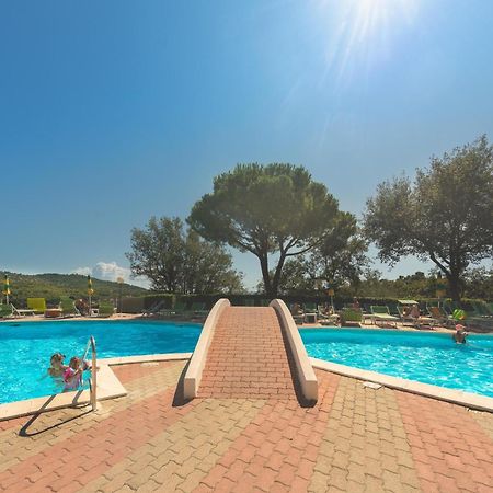 Villino Garden & Pool Hotel Marina dʼMarina dʼAndora Екстериор снимка
