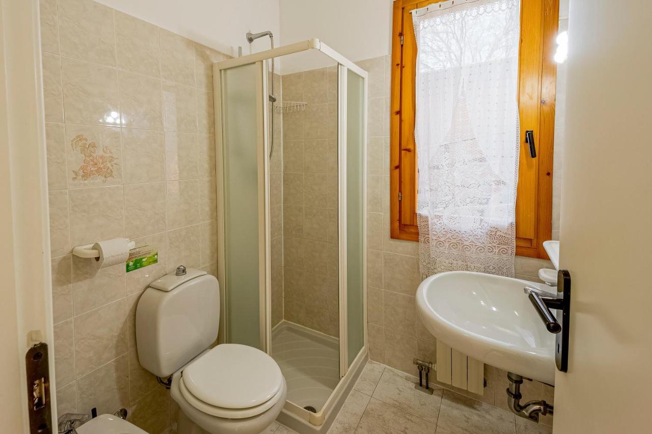 Villino Garden & Pool Hotel Marina dʼMarina dʼAndora Екстериор снимка